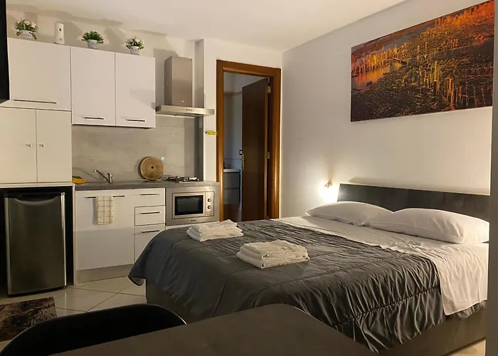 Room Mazzini