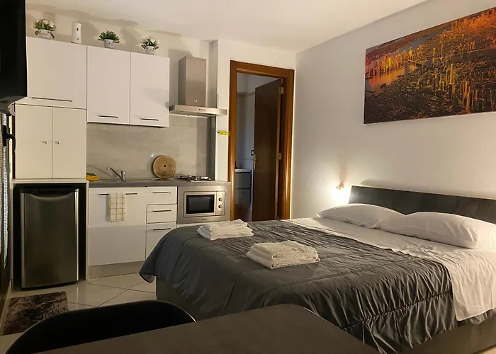 Room Mazzini